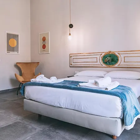 ゲストハウス La Smorfia 4*