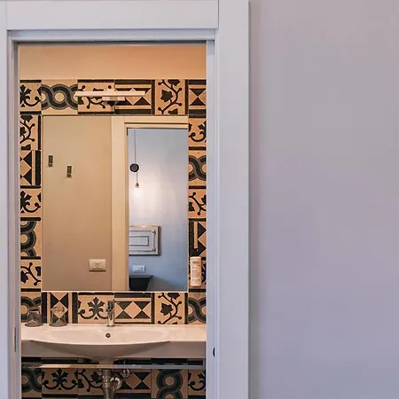 La Smorfia Guest house