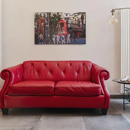 ゲストハウス La Smorfia