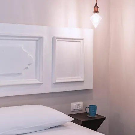 La Smorfia 4* نابولي